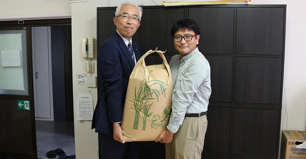 子ども食堂へお米30キロを贈呈しました