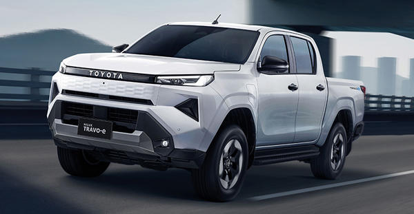 新型「ハイラックス」をアジアで世界初披露